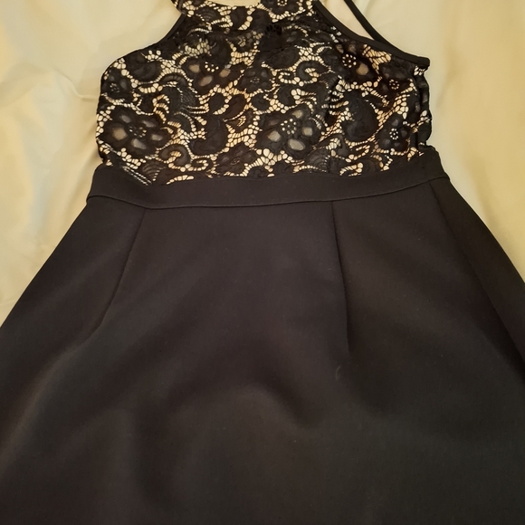 Sweet Storm Wonen's Black Halter Sheath Dress - Picture 8 of 8